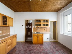 Prodej bytu 3+1, Louny, Poděbradova, 72 m2