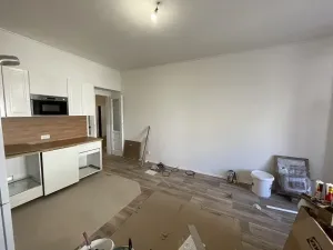 Pronájem bytu 3+kk, Praha, Bubenečská, 80 m2