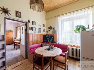 Prodej rodinného domu, Dobrovice, Palackého náměstí, 218 m2