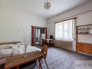 Prodej rodinného domu, Dobrovice, Palackého náměstí, 218 m2