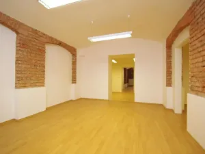 Pronájem kanceláře, Praha - Vinohrady, Mánesova, 135 m2