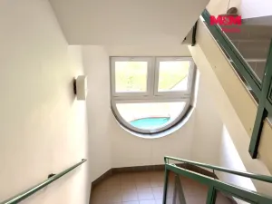 Pronájem bytu 2+1, Praha, U štěpu, 54 m2