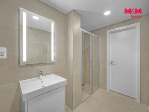 Prodej bytu 2+kk, Praha - Hloubětín, Poděbradská, 71 m2