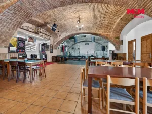 Prodej restaurace, Studená, Tyršova, 879 m2