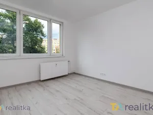 Prodej bytu 2+1, Karviná, Bratr. Veverkových, 56 m2