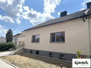 Pronájem bytu 2+kk, Střelice, Brněnská, 49 m2