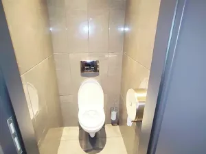 Pronájem obchodního prostoru, Jeseník, Masarykovo nám., 81 m2