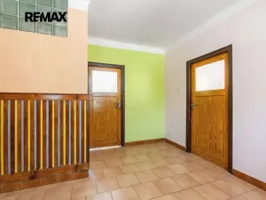 Prodej vícegeneračního domu, Praha - Pitkovice, Žampiónová, 200 m2
