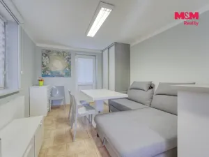 Prodej rodinného domu, Hřebeč, nám. Draha, 150 m2