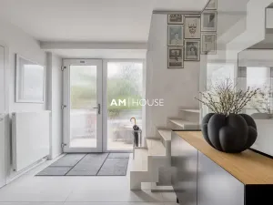 Pronájem rodinného domu, Praha - Dejvice, Evropská, 220 m2