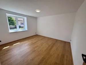 Prodej rodinného domu, Hroznová Lhota, 145 m2
