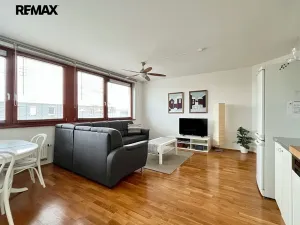 Pronájem bytu 2+kk, Praha - Vršovice, Ruská, 57 m2