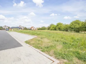 Prodej pozemku, Stolany, 1366 m2