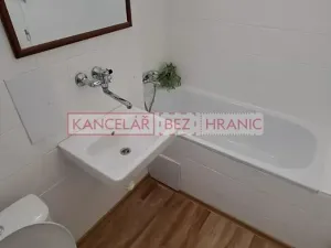 Pronájem pokoje, Zlín, Osvoboditelů, 80 m2