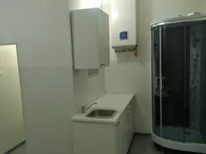 Prodej skladu, Praha - Bubeneč, Šestidomí, 42 m2
