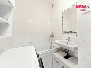 Prodej bytu 3+1, Chodov, Říjnová, 54 m2