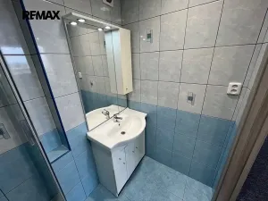 Pronájem bytu 2+kk, Praha - Kamýk, Smotlachova, 44 m2