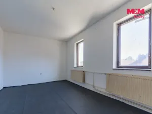 Prodej bytu 3+1, Hranice, Tovární, 170 m2