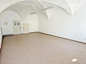 Pronájem kanceláře, Valašské Meziříčí, Náměstí, 46 m2