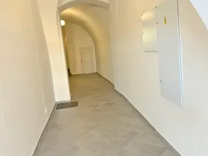 Pronájem kanceláře, Valašské Meziříčí, Náměstí, 46 m2