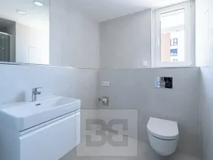 Pronájem bytu 1+kk, Praha - Vysočany, Poděbradská, 32 m2