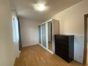 Pronájem bytu 3+kk, Praha - Černý Most, Bergmanova, 56 m2