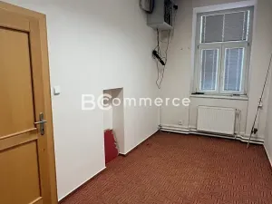 Pronájem výrobních prostor, Brno, 698 m2