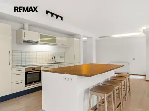 Prodej bytu 4+kk, Praha - Michle, U michelského mlýna, 166 m2