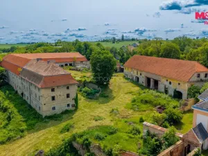 Prodej historického objektu, Zvoleněves, 5000 m2