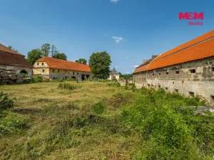 Prodej historického objektu, Zvoleněves, 5000 m2