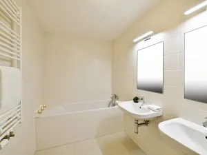 Pronájem bytu 3+kk, Praha - Karlín, U Mlýnského kanálu, 82 m2