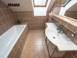 Pronájem rodinného domu, Mirošovice, Senohrabská, 150 m2