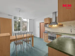 Prodej bytu 3+1, Jaroměř - Pražské Předměstí, Husova, 120 m2