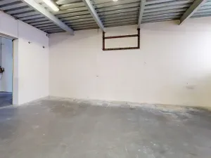 Pronájem skladu, Hradec Králové, Akademika Bedrny, 2586 m2