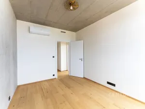 Pronájem bytu 3+kk, Praha - Vysočany, Kolbenova, 68 m2