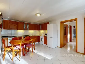 Prodej rodinného domu, Loket, 261 m2