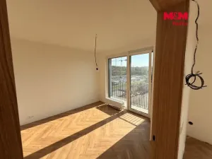 Prodej bytu 2+kk, Praha, Smržových, 56 m2