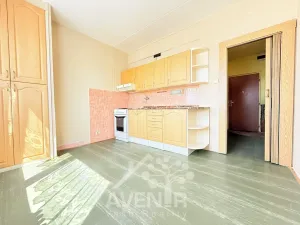 Prodej bytu 1+1, Hostinné, Sídliště, 36 m2