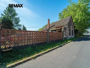 Prodej komerčního pozemku, Týnec nad Labem, Bambousek, 7711 m2