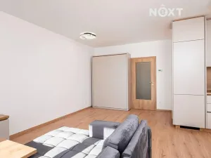 Pronájem bytu 1+kk, Pardubice, U Sportovní školy, 44 m2