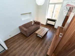 Prodej bytu 1+1, Praha - Smíchov, U Paliárky, 43 m2