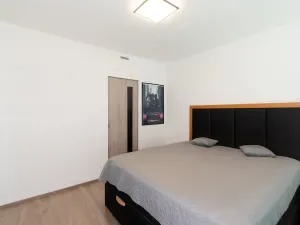 Pronájem bytu 2+kk, Praha, Ocelářská, 55 m2