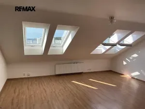 Pronájem bytu 2+kk, Praha - Motol, Brdlíkova, 66 m2