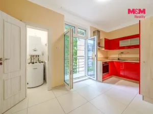 Prodej bytu 4+1, Karlovy Vary - Stará Role, Závodu míru, 99 m2