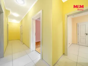 Prodej bytu 4+1, Karlovy Vary - Stará Role, Závodu míru, 99 m2