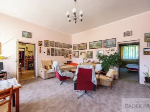 Prodej rodinného domu, Dobrovice, Palackého náměstí, 218 m2