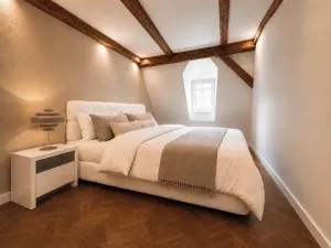 Pronájem bytu 3+kk, Praha - Malá Strana, Malostranské náměstí, 117 m2