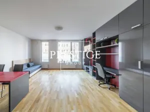 Pronájem bytu 1+kk, Praha - Smíchov, Švédská, 45 m2