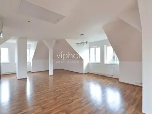 Pronájem vily, Praha - Smíchov, 413 m2
