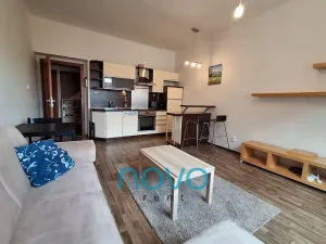 Pronájem bytu 2+kk, Praha - Strašnice, Černokostelecká, 47 m2